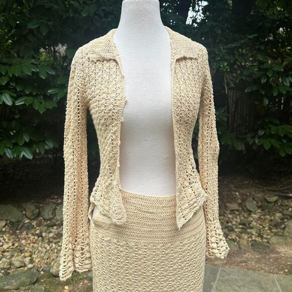 70s cream crochet skirt and cardigan set - Picture 2 of 7